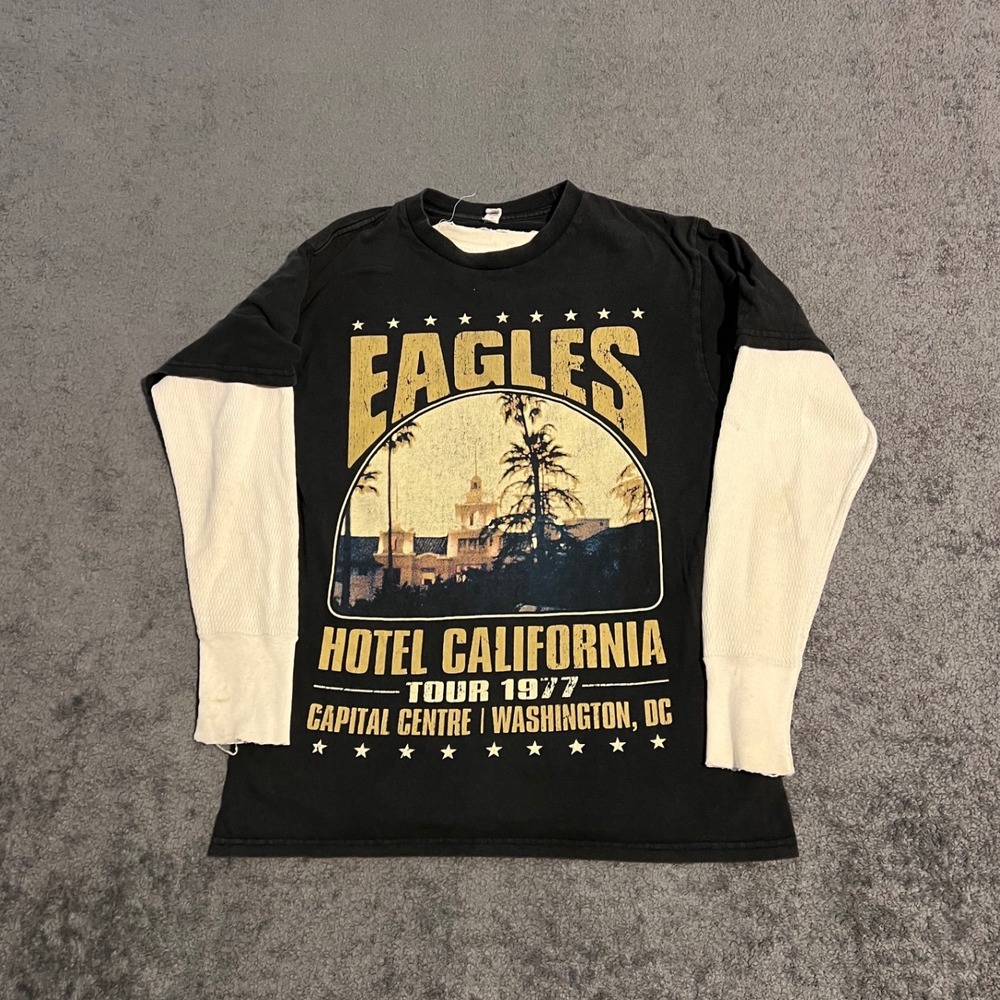 Eagles Hotel California Tour 1977 Graphic Tee Black Size M